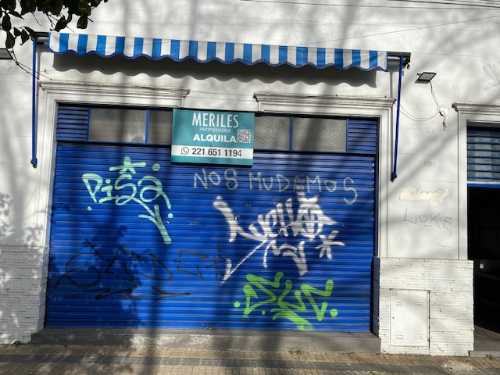 Local en alquiler, 51 entre 16 y 17